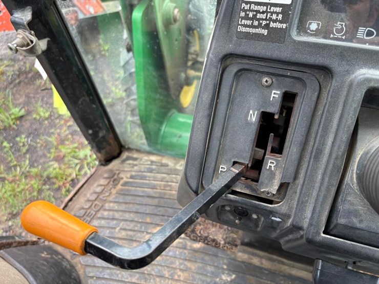 john-deere-5520-image-33