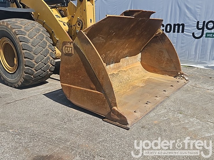 2021-caterpillar-962m-image-15
