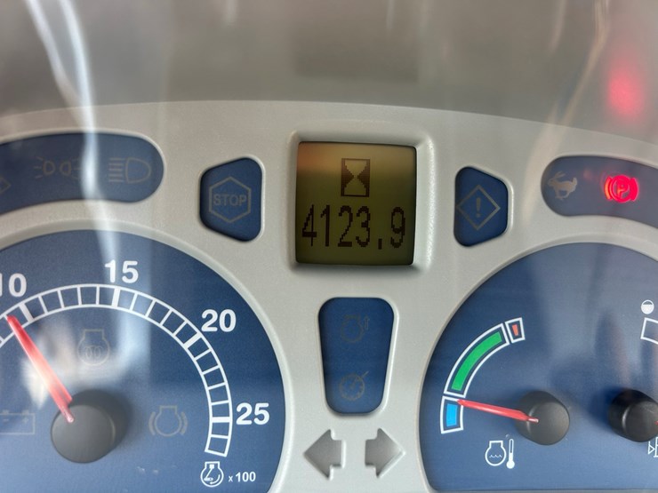 new-holland-t6.175-image-33