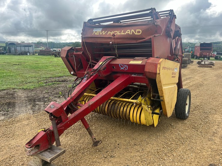 new-holland-846-image-2