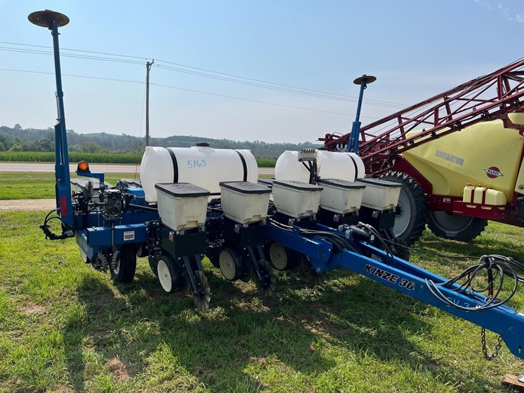 kinze-3000-image-1