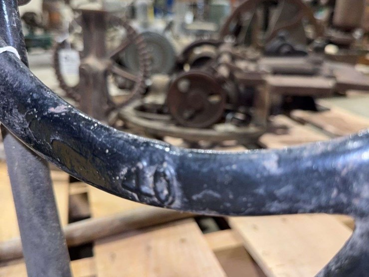 cast-iron-cwt-co.-watchmakers-treadle-image-15