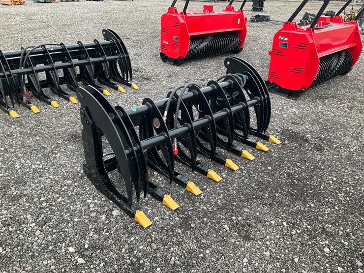 #1383-•-unused-future-skid-steer-grapple-image-1