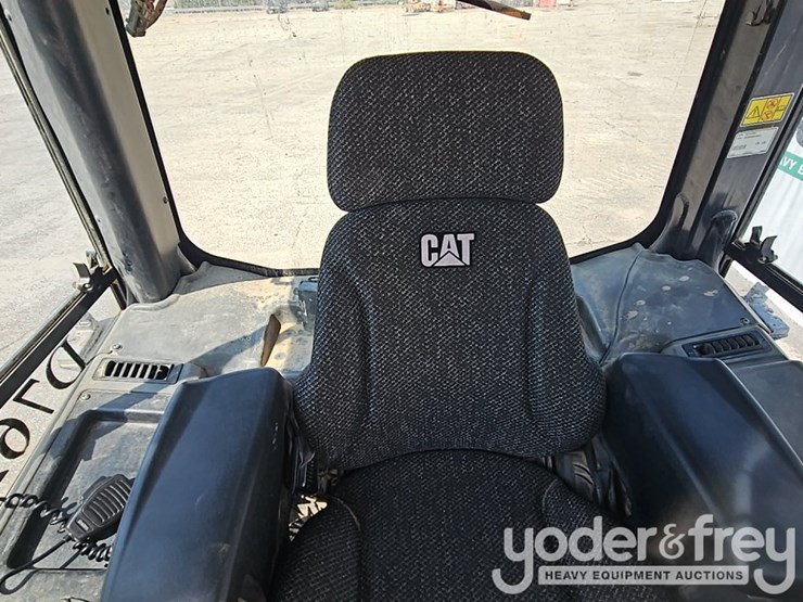 2018-caterpillar-d5k2-lgp-image-42