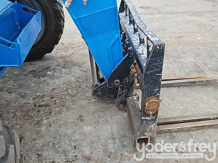 2019-genie-gth844-image-11