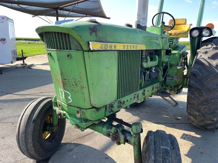 john-deere-3020-image-13