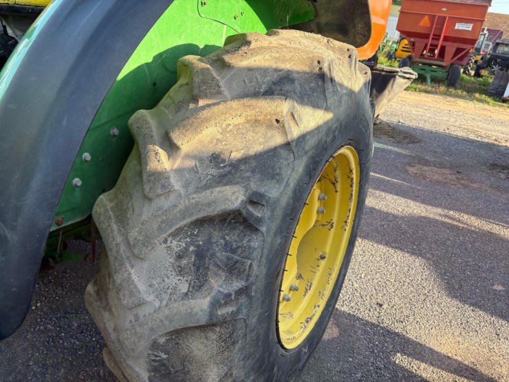 2020-john-deere-5065e-image-11