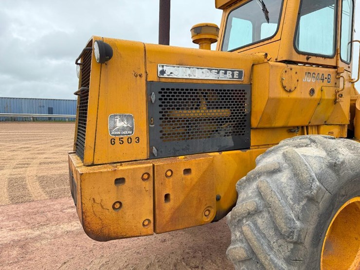deere-644b-image-19