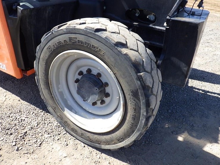 2013-jlg-g6-42a-image-33