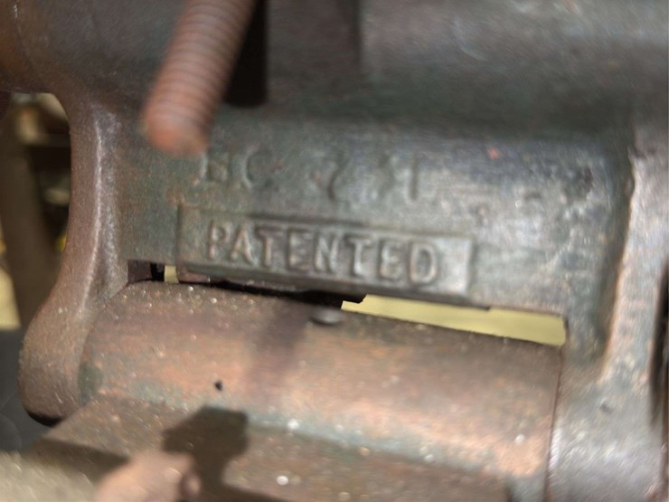 american-leather-splitter,-also-known-as-a-leather-skiver-or-cutter-image-9