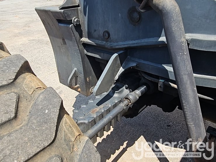2012-jlg-g9-43a-image-19