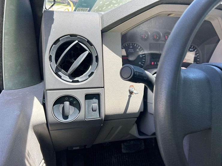 2008-ford-f450-image-12