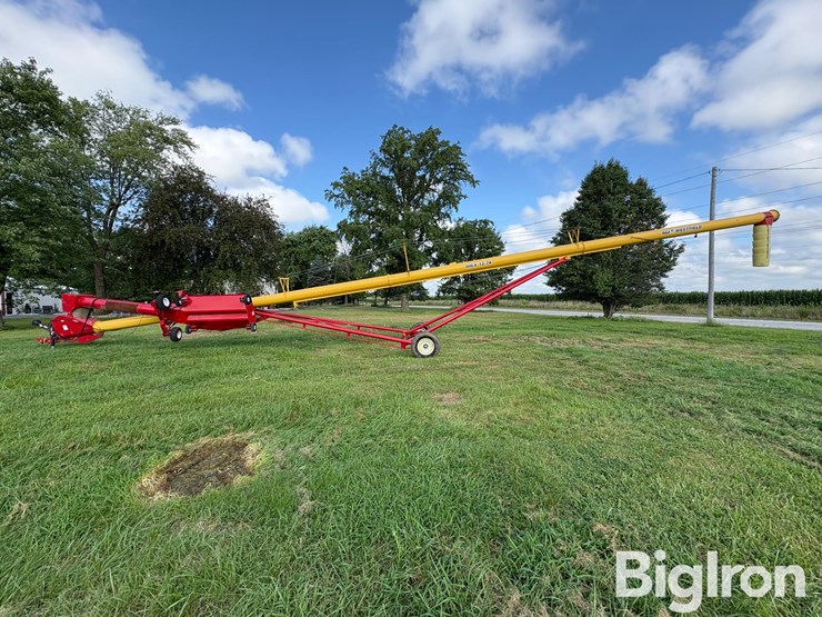 agi-westfield-mkx-13-74-13"x74'-swing-away-auger-image-8