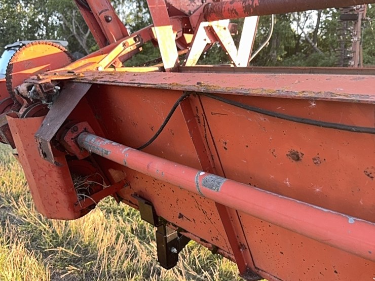 20’-straight-head,-massey-header-image-16