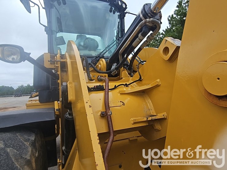 2015-caterpillar-926m-image-16