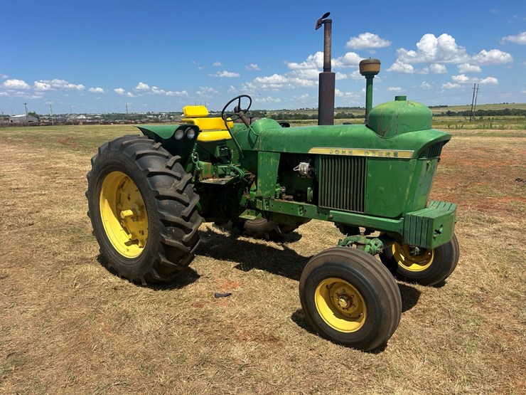 john-deere-3020-image-1