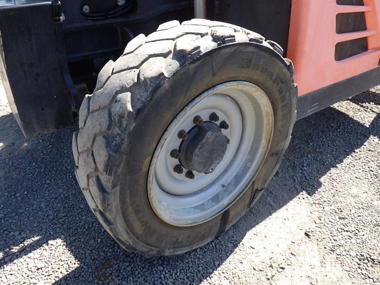 2013-jlg-g6-42a-image-37