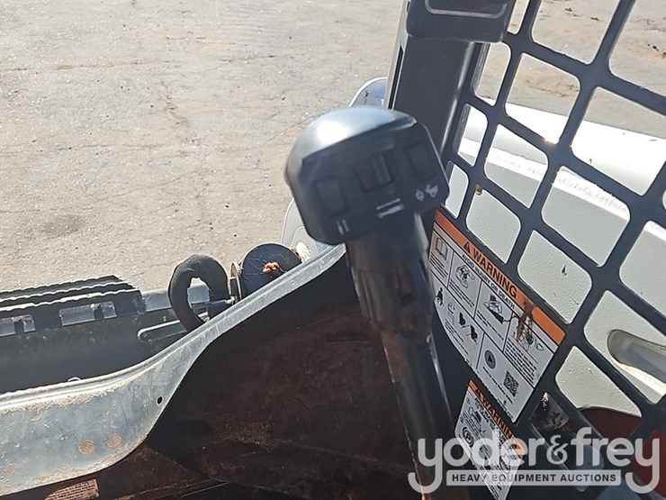 2019-bobcat-s550-image-31