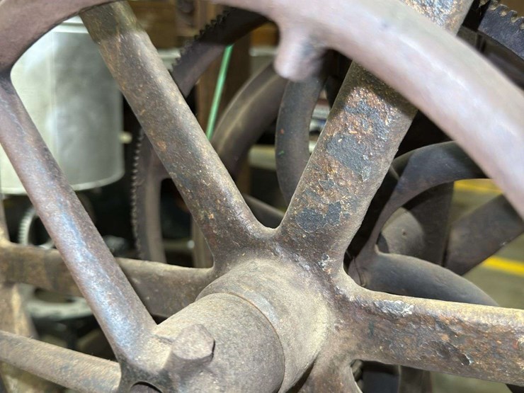 foot-powered-treadle-machine-image-25