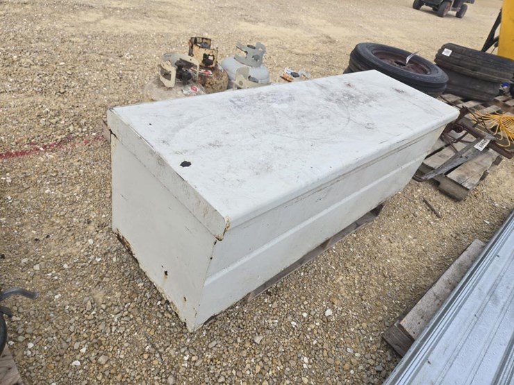 #3954-•-truck-tool-box-image-2