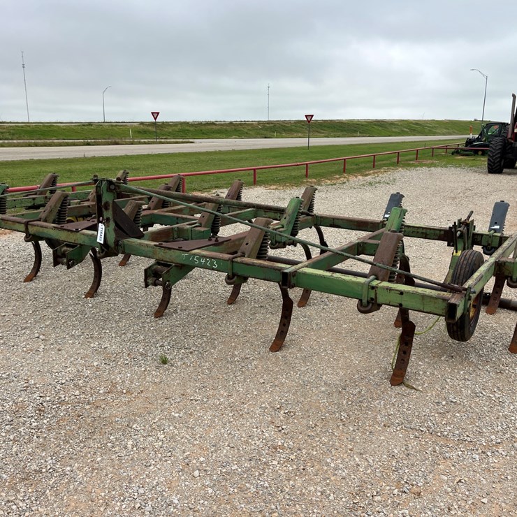 JOHN DEERE 1610