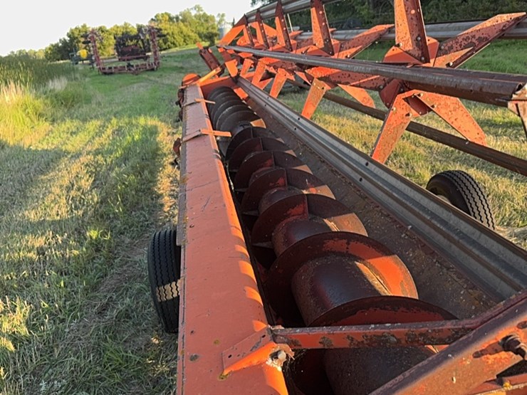 20’-straight-head,-massey-header-image-11