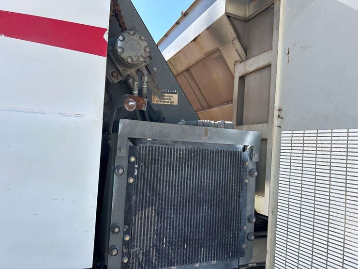 2002-freightliner-fl70-image-18
