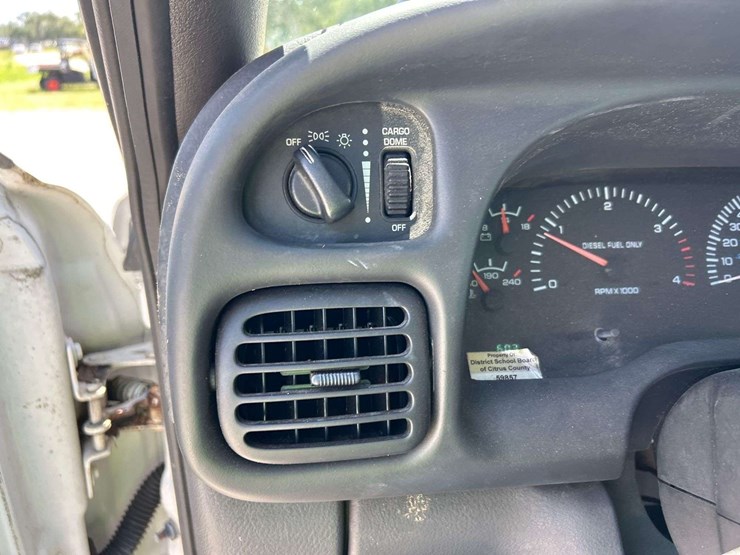 2001-dodge-ram-3500-image-16