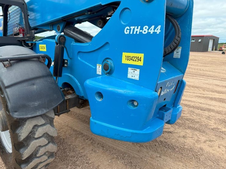 2015-genie-gth844-image-19