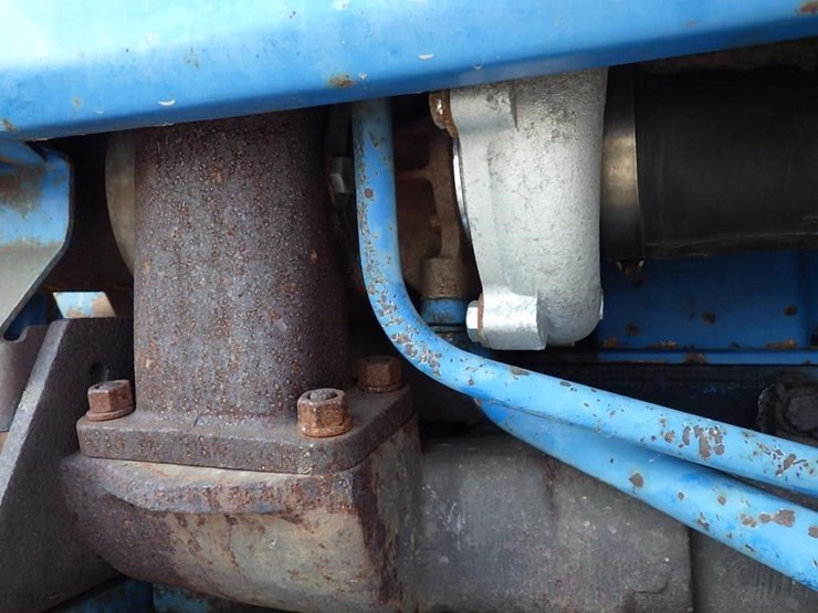 ford-8830-image-12