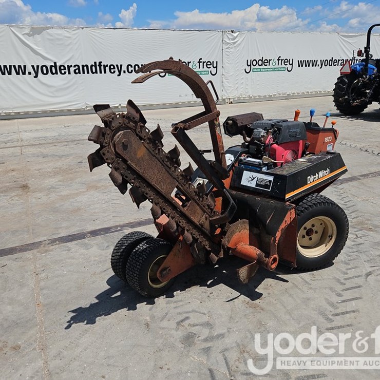 DITCH WITCH 1820HE