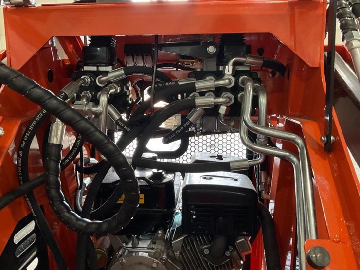 #1013-•-unused-future-ft36c-mini-skid-steer-image-26