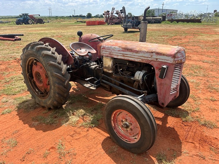 massey-ferguson-35-image-3