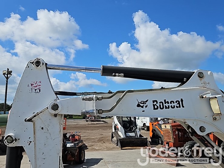 2017-bobcat-e32-image-17