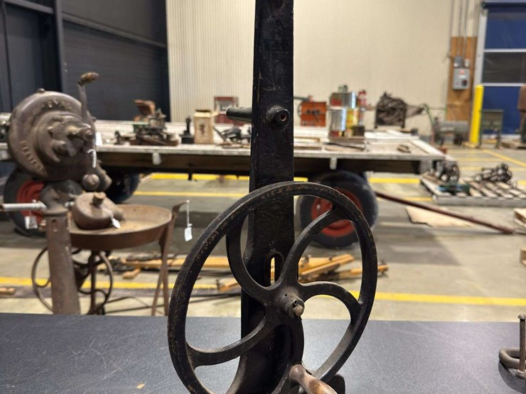 tools-for-rope-making-image-12