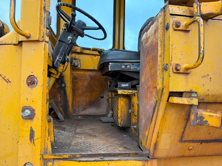 deere-644b-image-38