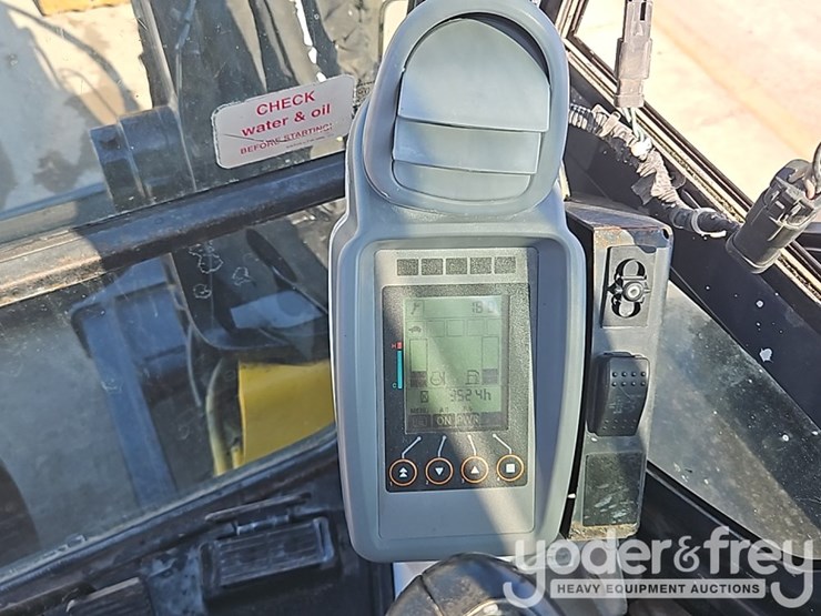 2014-deere-60g-image-37