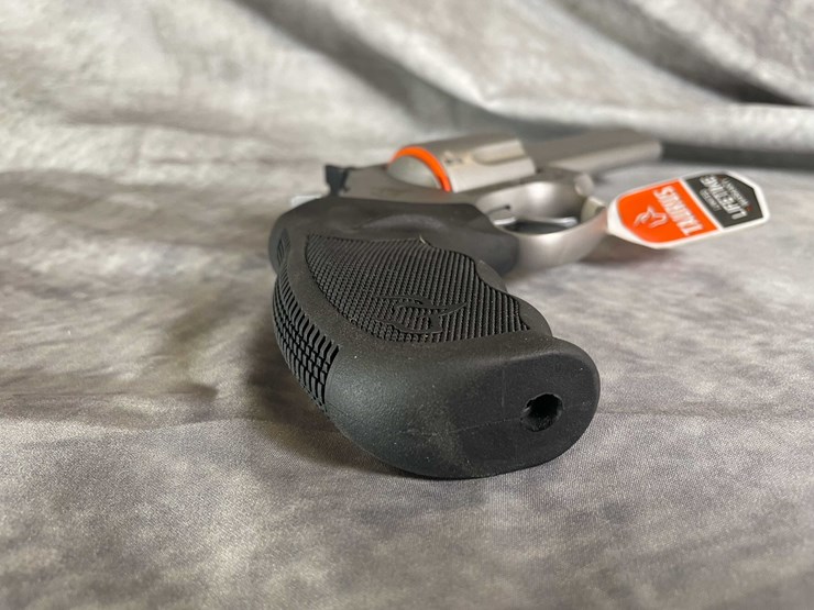 #4549-•-taurus-m627-tracker-357-mag-revolver,-sn:-aem939894-image-5