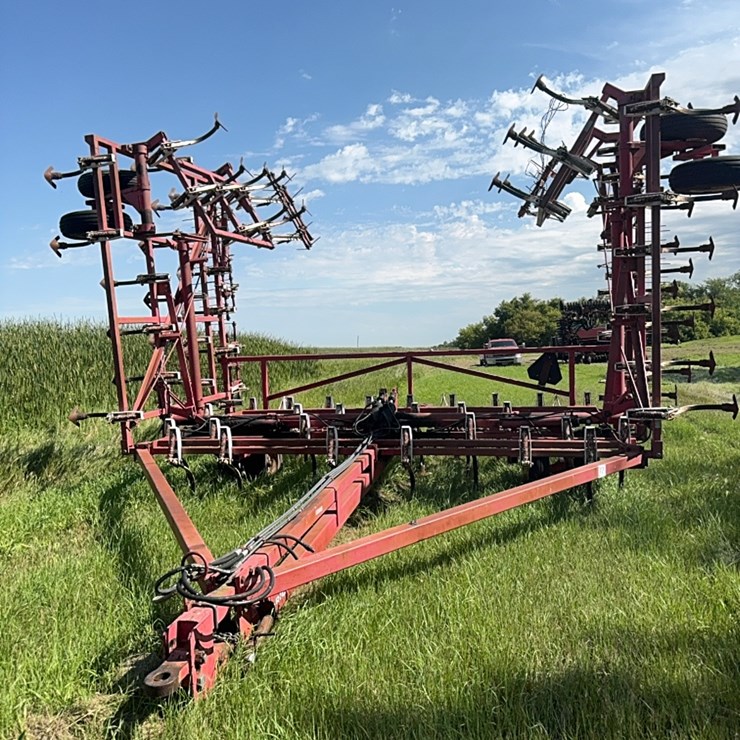 45’ Wil-Rich field cultivator with complete walking tandems and harrows