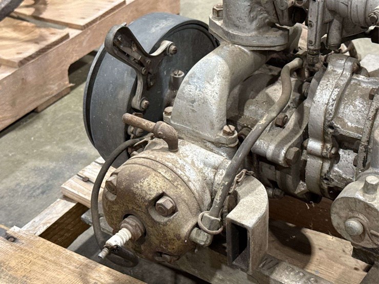 edwards-model-85-brass-gear-drive-water-pump.-image-13