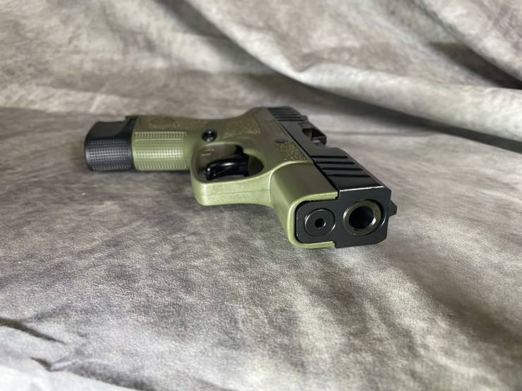 #4550-•-beretta-apx-a1-carry-9mm-luger-pistol,-sn:-axc150907-image-4