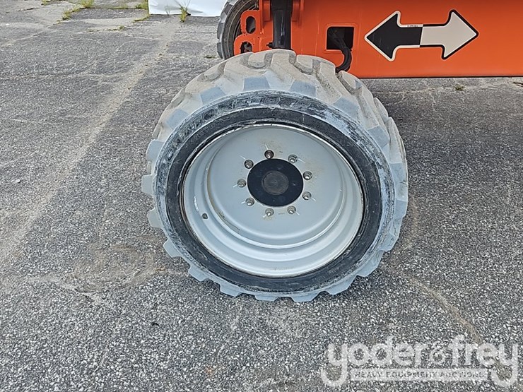 2014-jlg-m600jp-image-10