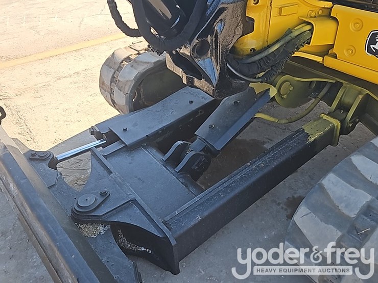2014-deere-60g-image-21