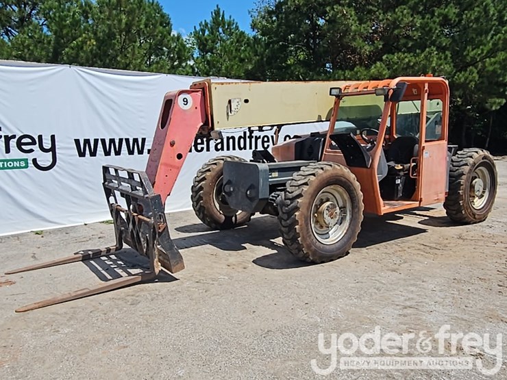 2012-jlg-g9-43a-image-1