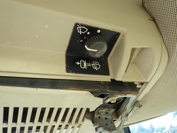 john-deere-6415-image-34
