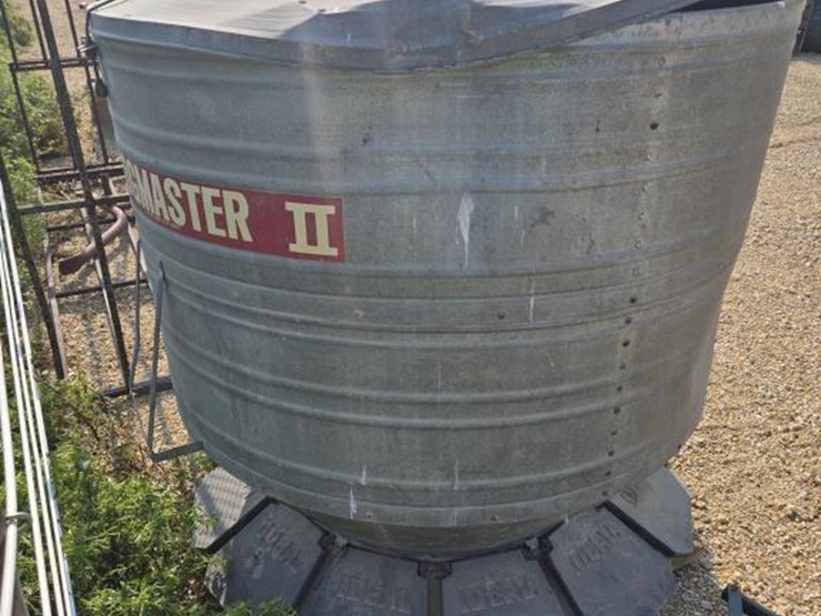 #3909-•-ideal-hog-feeder-image-6