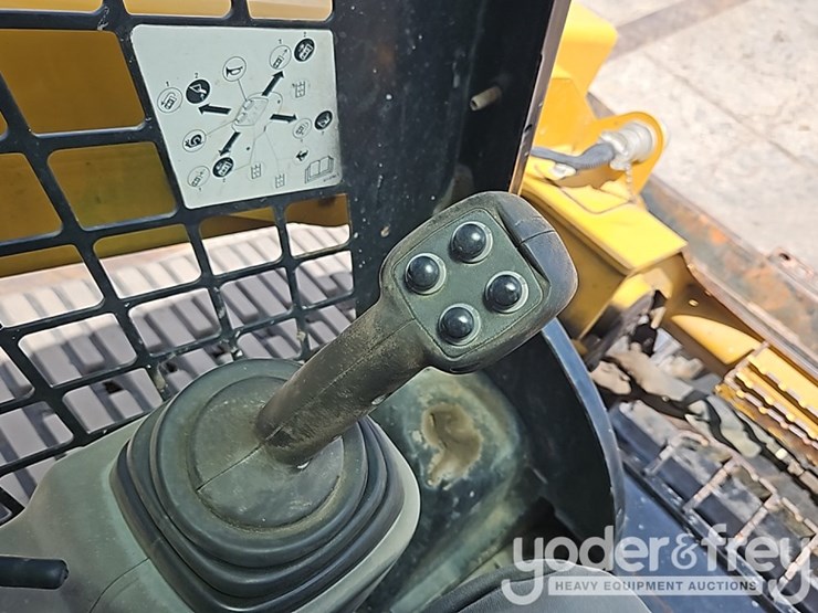 2019-caterpillar-289d-image-26