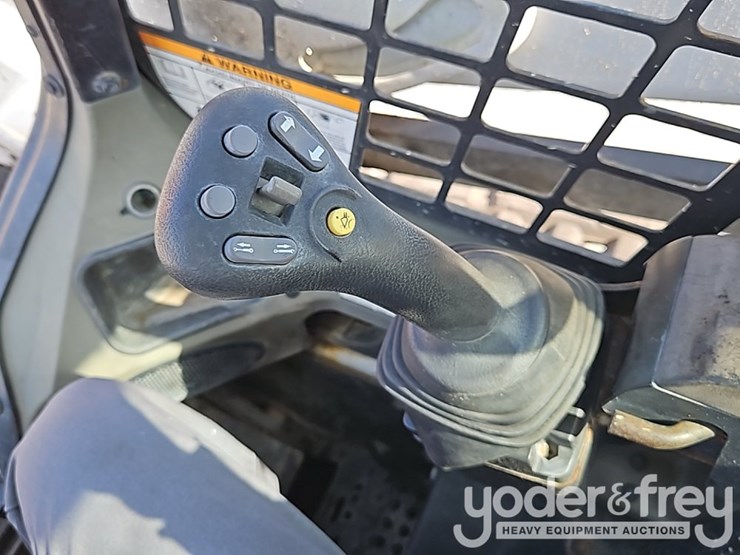 2019-bobcat-t590-image-25