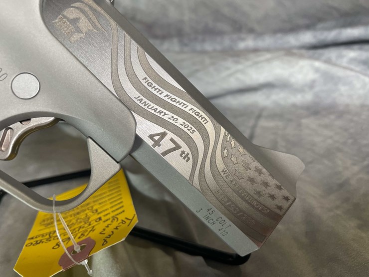 #4548-•-bond-arms-limited-edition-trump-derringer-45-auto-pistol,-sn:-dt47-05490-image-11