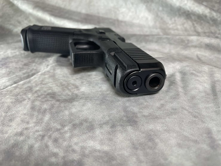 #4544-•-glock-19-gen-5-9mm-luger-semi-auto-pistol,-sn:-cesf245-image-4